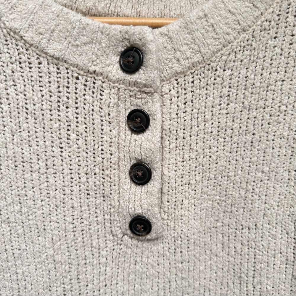 American Eagle | Cozy Oversized Cream Knit Sweater  | Size M - Picture 2 of 9